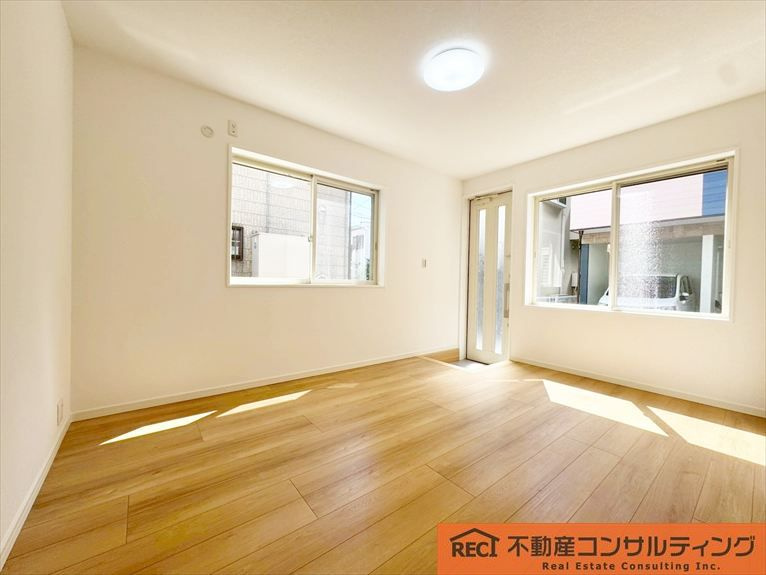 西宮市里中町2丁目　中古戸建のトイレ