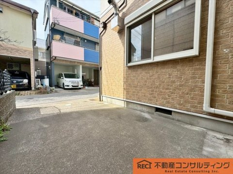 西宮市里中町2丁目　中古戸建のバルコニー