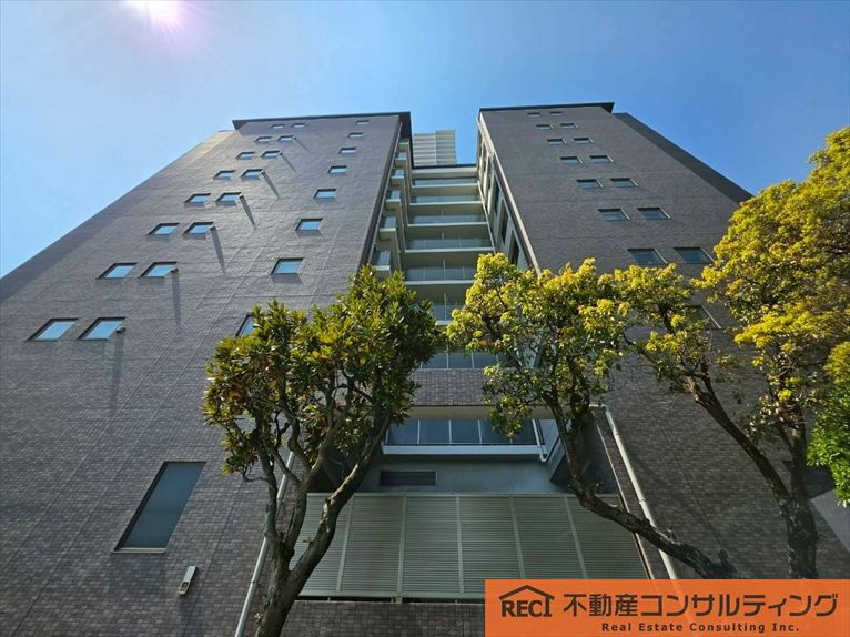 フローラ住吉川の外観
