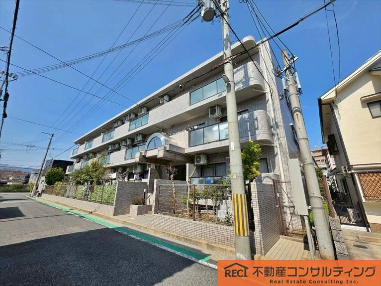 グリーンエクセル甲子園の外観