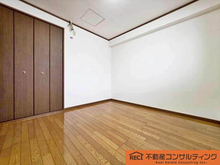 グリーンエクセル甲子園の洋室