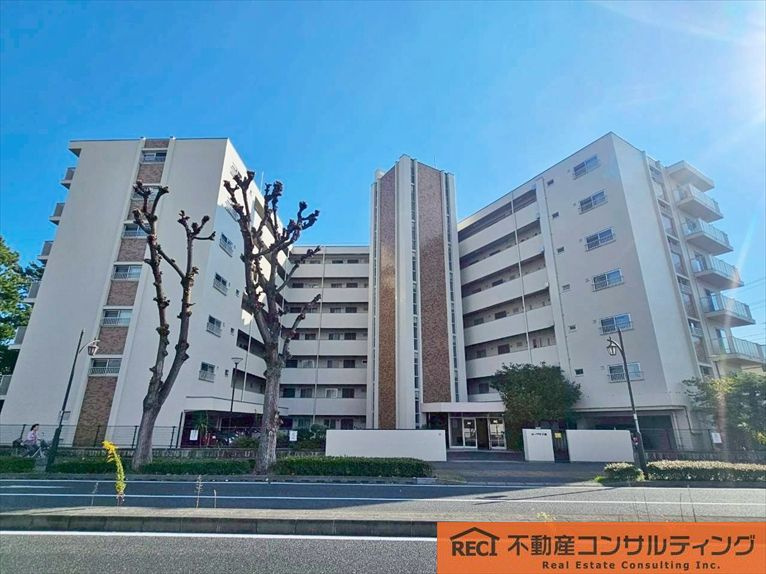 コープ甲子園の外観