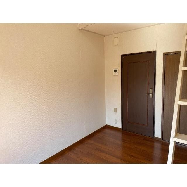 ラフォーレ錦の居間・リビング