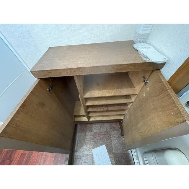 ラフォーレ錦の玄関