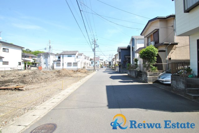 新築戸建　茅ヶ崎市甘沼の前面道路含む現地写真