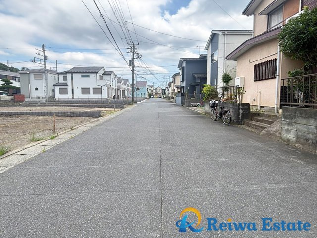新築戸建　茅ヶ崎市甘沼　全4区画の前面道路含む現地写真
