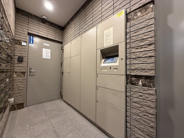 サーパス市駅前のその他|宅配ボックス