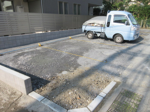 アポロの駐車場