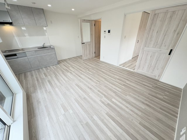 ラウレア本中山の居間・リビング