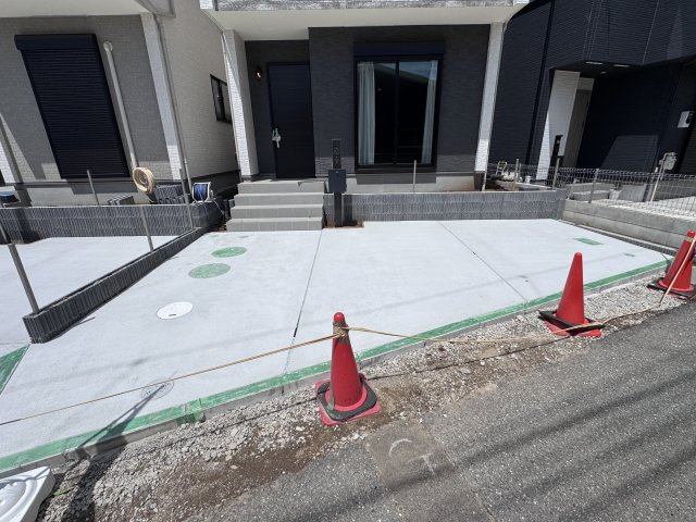 市川市北方町4丁目新築戸建【若宮小学校:10分】の駐車場|B号棟駐車スペース