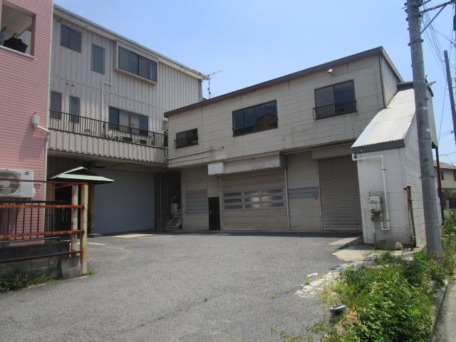 江戸川区江戸川６丁目の倉庫の外観