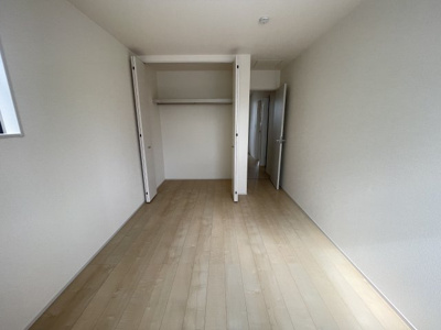 【洋室】 | 八重瀬町与座（全6棟）2号棟 | 2号棟　洋室6.5帖＋CL付き♪