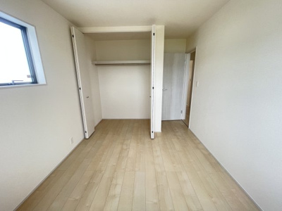 【洋室】 | 八重瀬町与座（全6棟）2号棟 | 2号棟　洋室5.7帖＋CL付き♪