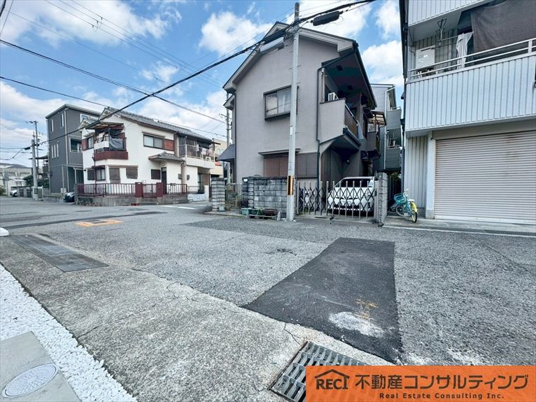 西宮市東鳴尾町2丁目　新築戸建の前面道路含む現地写真