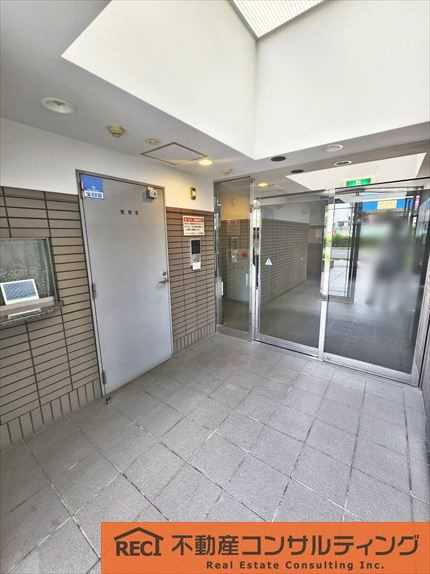 ステイツ六甲道フラッツのエントランス