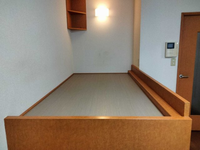 【寝室】