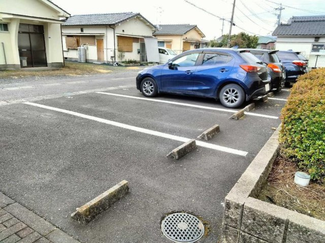 【駐車場】