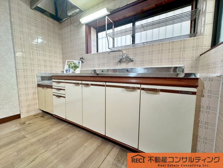 西宮市美作町　中古戸建のキッチン