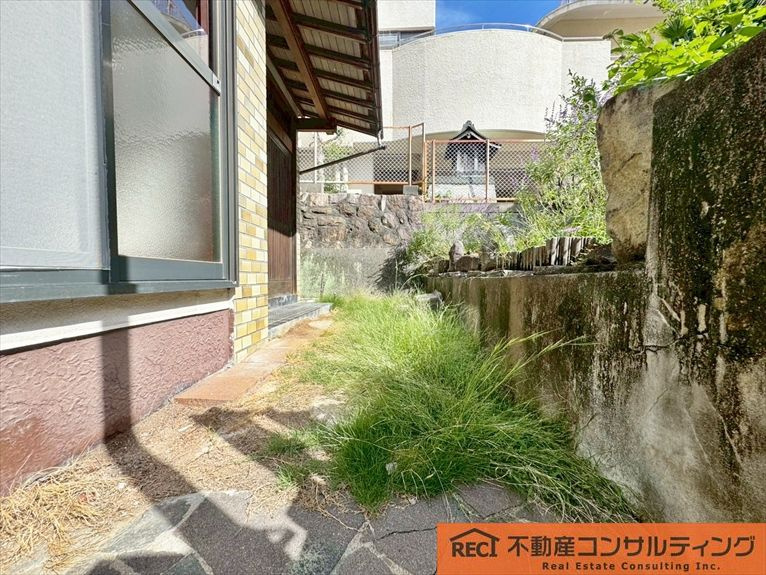 西宮市美作町　中古戸建の庭