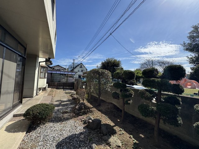 -三丁目不動産-　深谷市緑ケ丘　平成6年築の庭