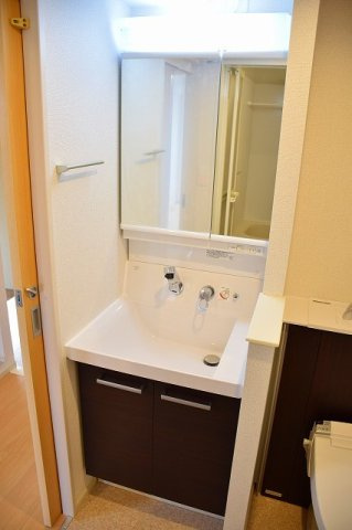 ラシュレの洗面所|忙しい朝には欠かせない洗面所です