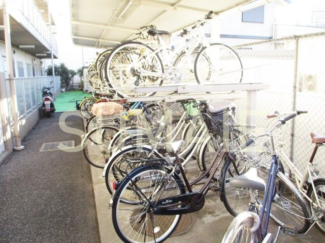 クローネ川口のその他共用部分|駐輪場です☆
