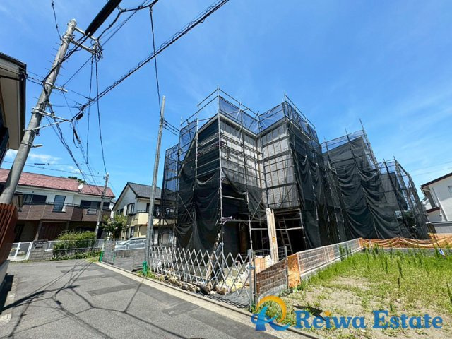 新築戸建　茅ヶ崎市松浪1丁目の前面道路含む現地写真