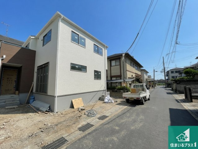 ★宇治市大久保町大竹　第1期　新築一戸建ての前面道路含む現地写真|周辺は落ち着いた街並みの住宅地！子育てがしやすい住環境です！まだ未完成ですが、現地でしかわからない事もございます。是非一度ご覧ください。