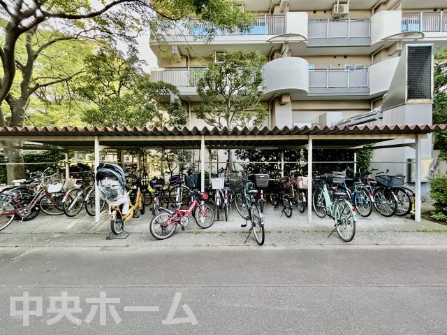 清新北ハイツ7号棟の駐輪場|【自転車置き場】最新の空き状況や費用などの詳細は担当スタッフまでお問い合わせください。