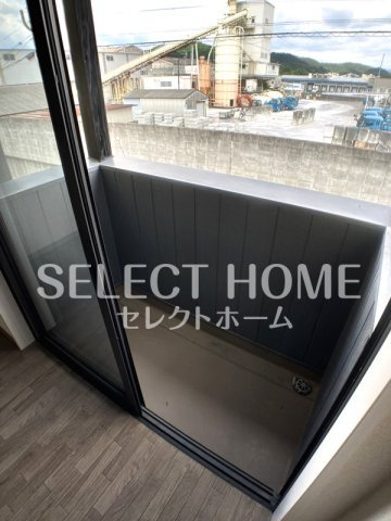 【バルコニー】 | 私の家I | 外からの目が気にならないバルコニーで洗濯物が干せます
同型タイプ