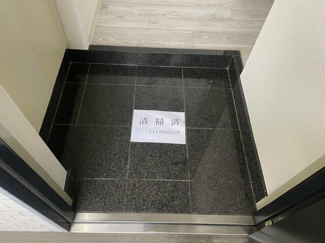 ローズガーデン１番館の玄関