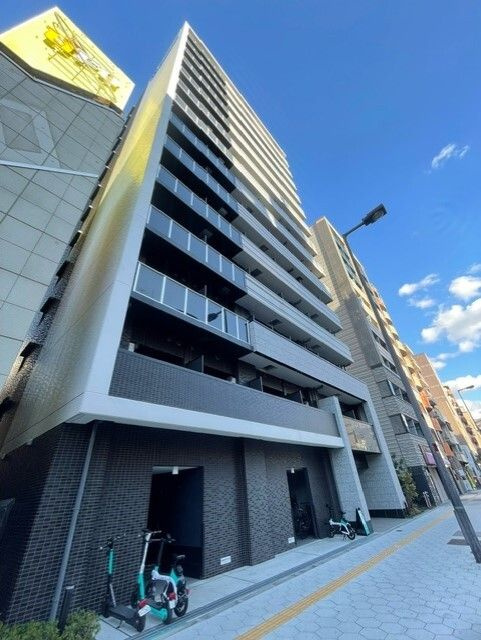 プレサンス大国町アドロッソの外観