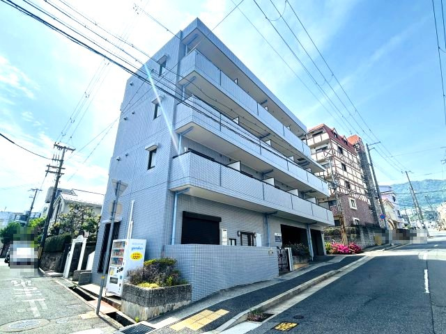 六甲ひのきの外観