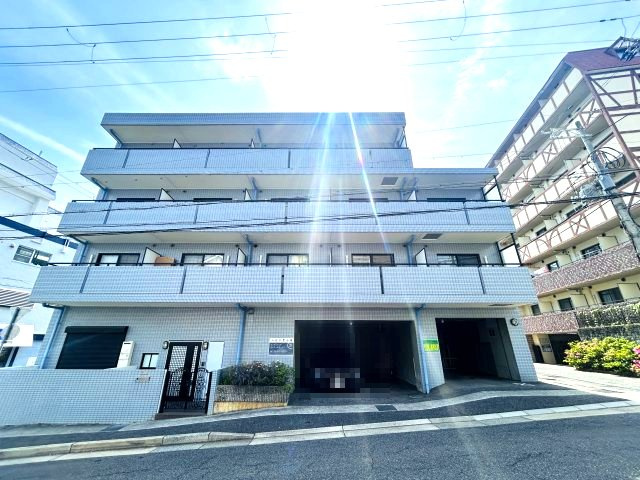 六甲ひのきの外観
