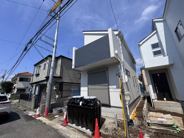 市川市宮久保６丁目新築戸建【宮久保小学校:8分】の外観|2号棟外観・6月18日撮影・もうすぐ完成！