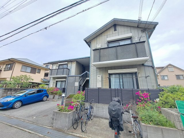 アゼリアハイツの外観