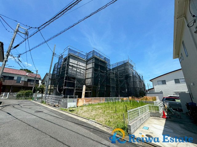 新築戸建　茅ヶ崎市松浪1丁目の前面道路含む現地写真