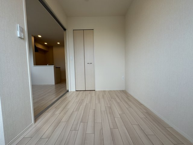ベルフィオーレ 五番館の居間・リビング|洋室