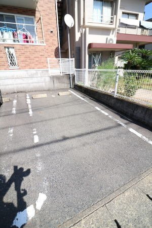 【駐車場】