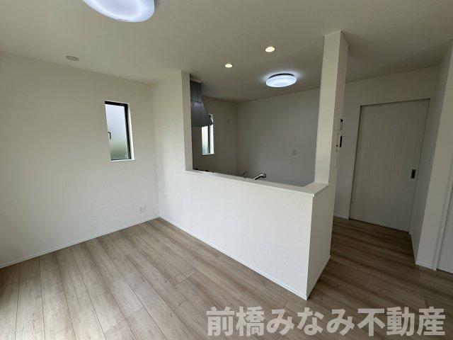 【新築】高崎市倉賀野町　１号棟(全２棟)　ハートフルタウン　新築建売分譲の居間・リビング|おしゃれなリビングです