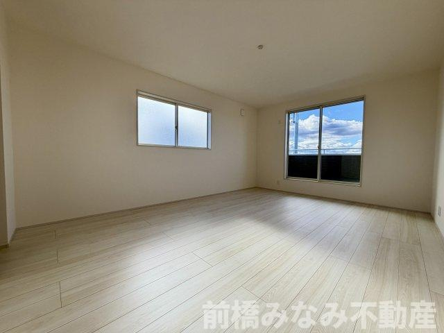 【新築】前橋市富士見町時沢第4　３号棟(全４棟)　クリエートの家　新築建売分譲のバルコニー|暖かな日差しのふりそそぐバルコニー