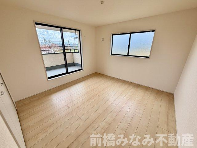 【新築】前橋市小屋原町第１　限定１棟　リーブルガーデン　新築建売の洋室|落ち着いた色調の洋室です
