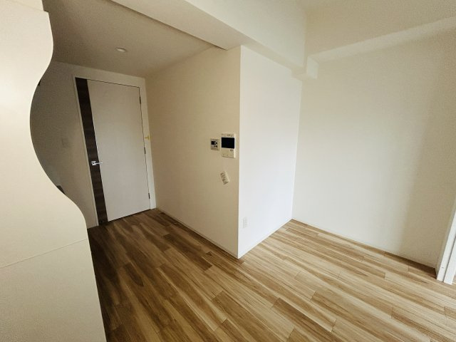 セレニテ神戸元町クレアの居間・リビング