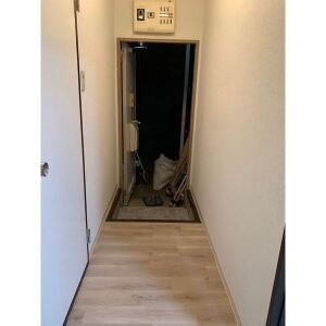 タウニー四和の玄関