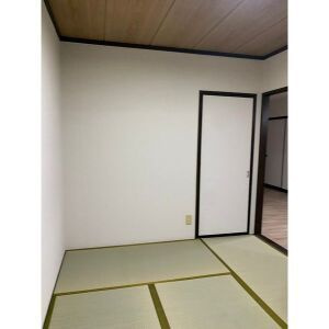 タウニー四和の和室