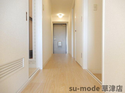 【玄関】 | ヴィエナ栗東 | ゆったりとした玄関です