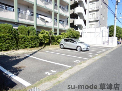【駐車場】 | ヴィエナ栗東 | 駐車場です