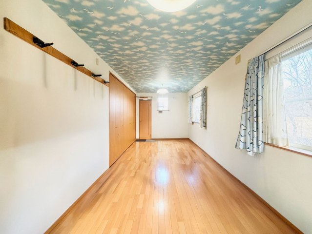 茅ヶ崎市芹沢　中古戸建の洋室