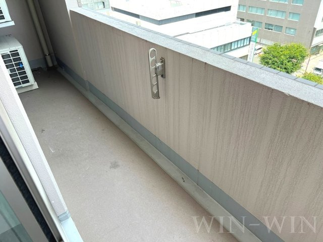 ペコラ広小路のバルコニー