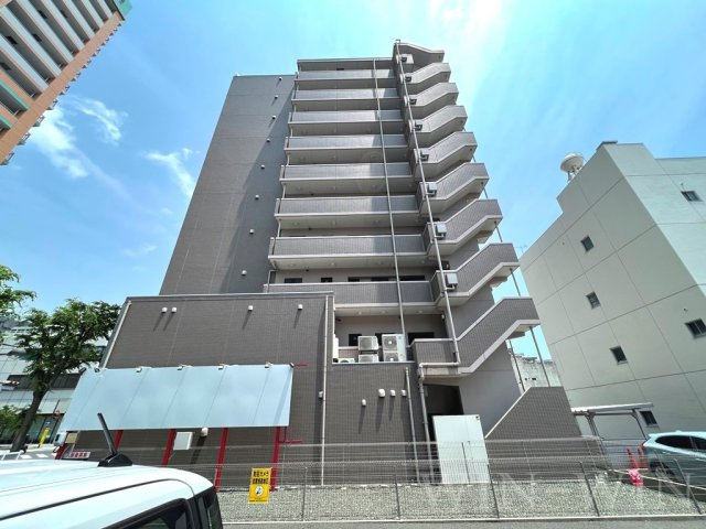ペコラ広小路の外観